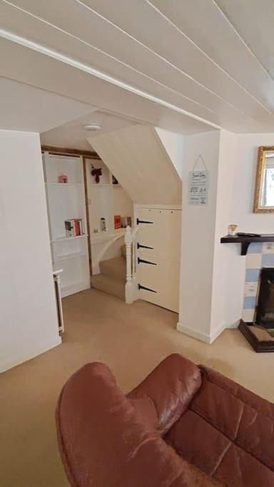Landford'S Cottage, Your Retreat! 外观 照片