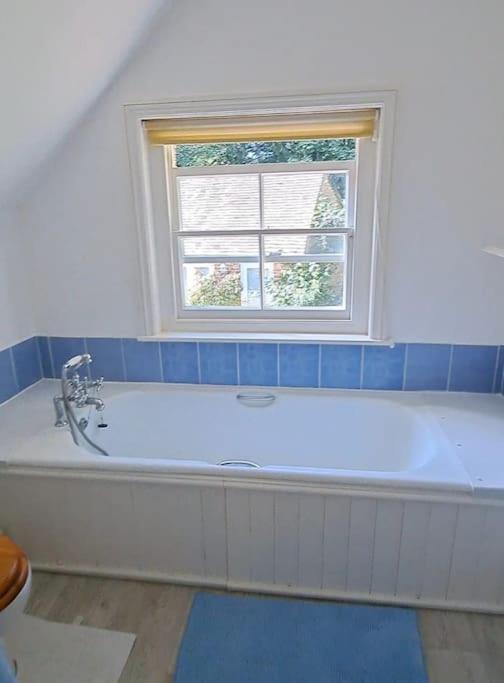 Landford'S Cottage, Your Retreat! 外观 照片
