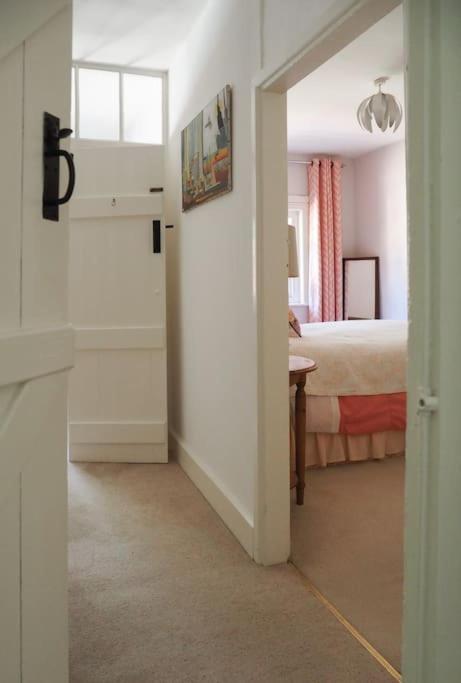 Landford'S Cottage, Your Retreat! 外观 照片