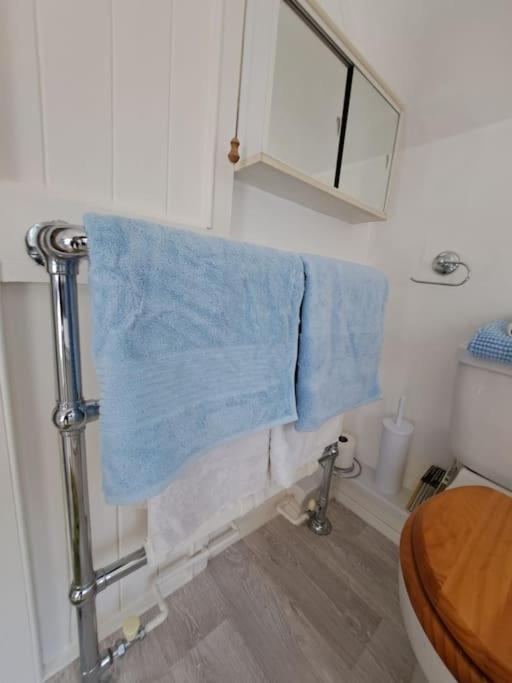 Landford'S Cottage, Your Retreat! 外观 照片