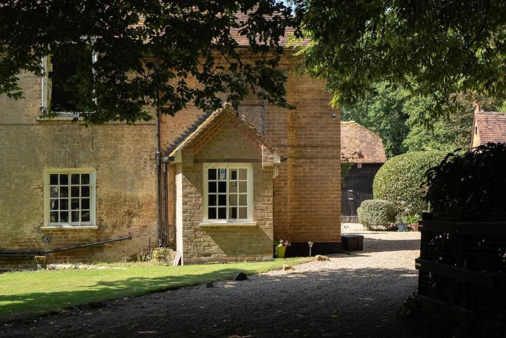 Landford'S Cottage, Your Retreat! 外观 照片